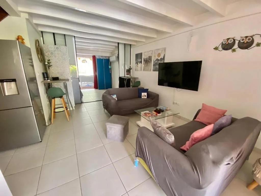 Villa Cosy, Piscine Et Plage. Ле-Труаз-Иле